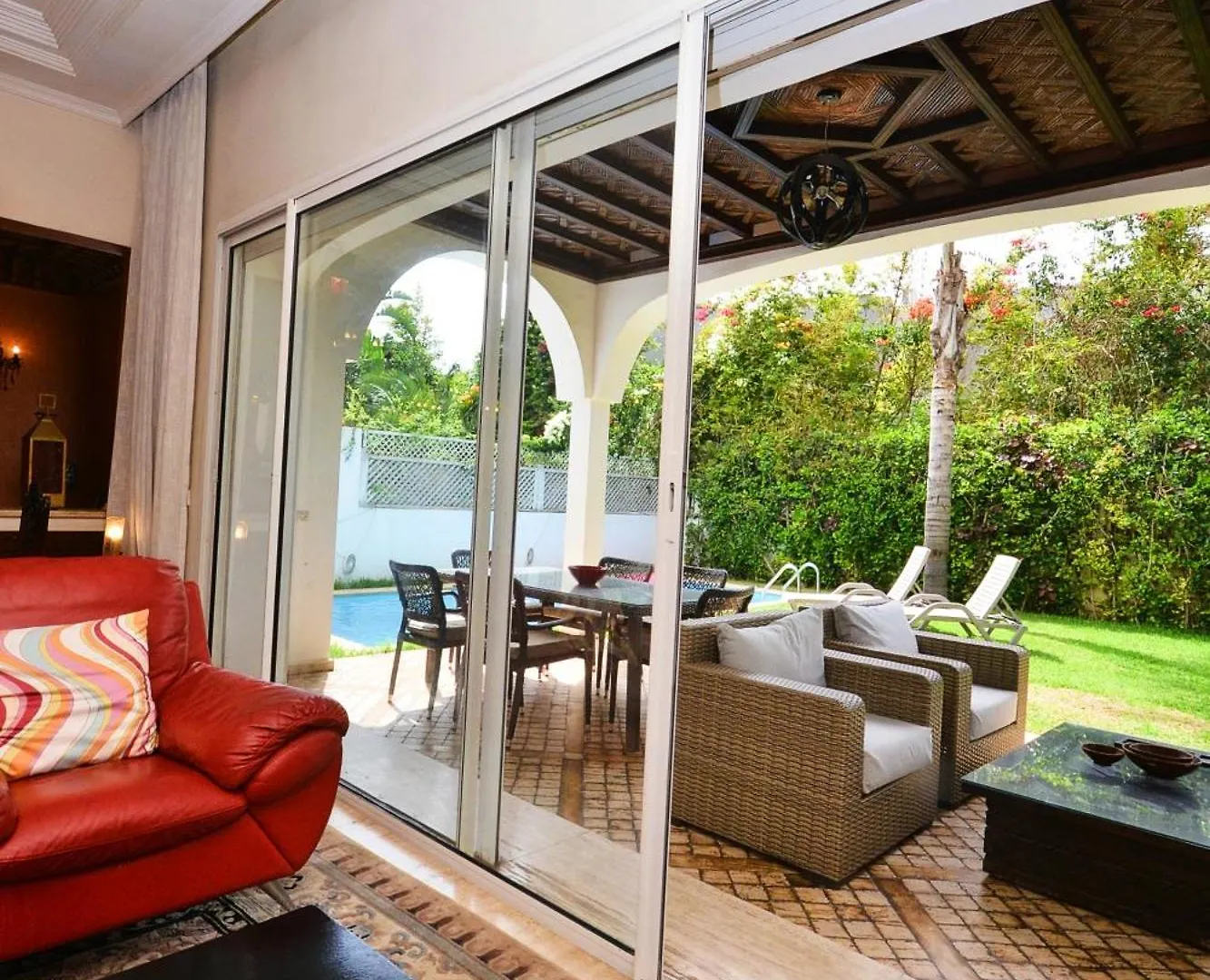 Sunny Villa Oceanside 4Br Casablanca
